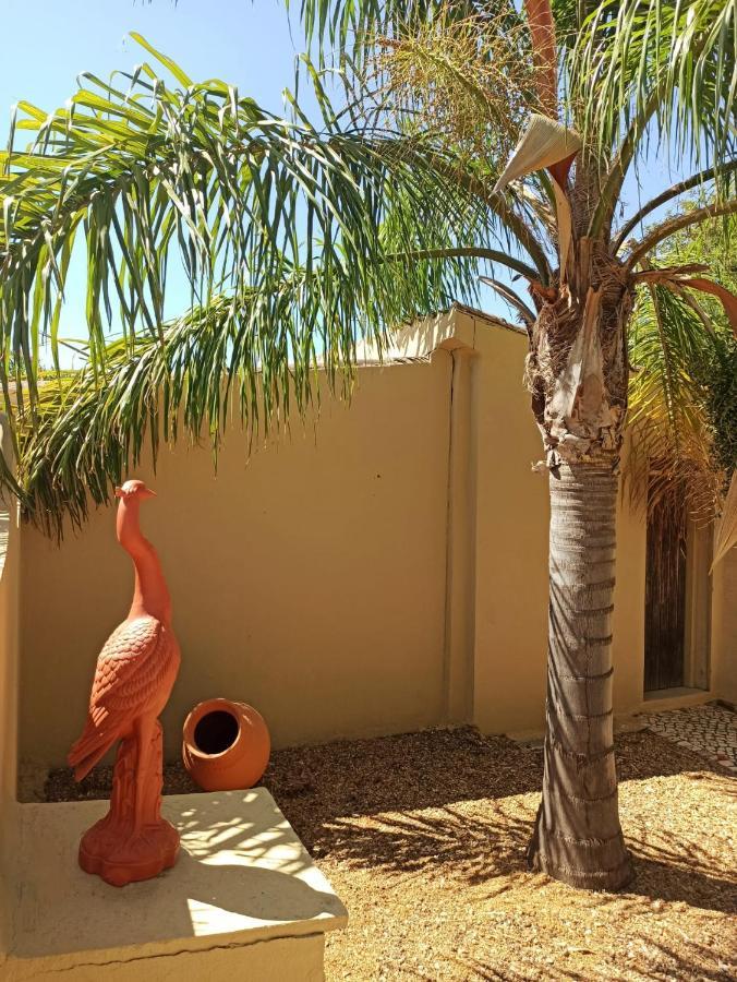 Quinta Pereiro Tropic Garden, Algarve Bed and breakfast